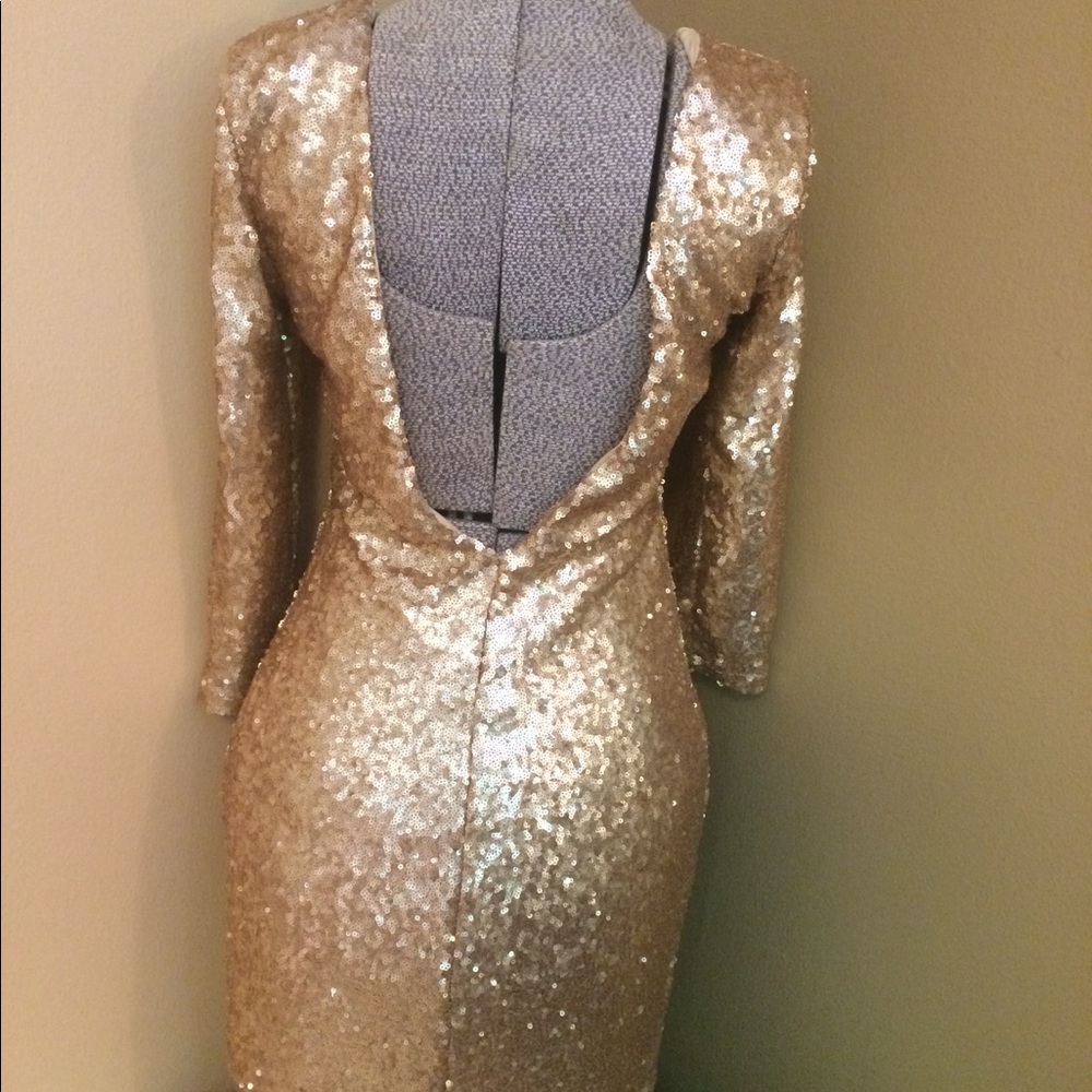 TFNC London, Gold SEQUIN mini dress Size 6/8 - Picture 5 of 10